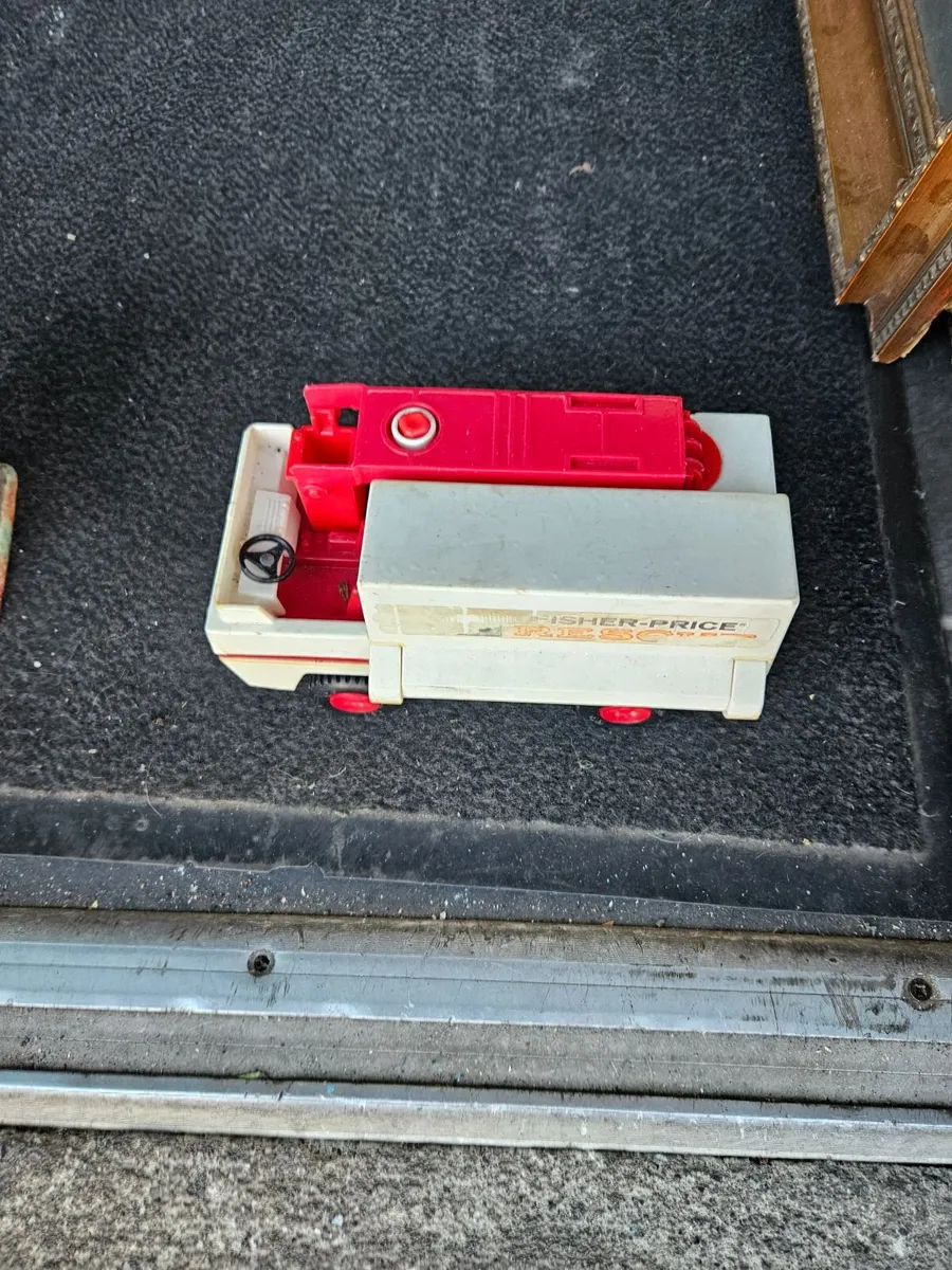 Vintage Fisher Price - Image 2