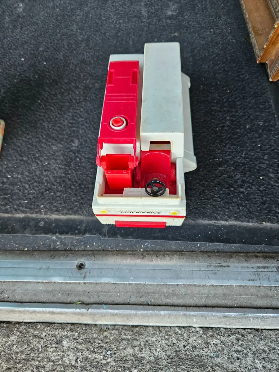 Vintage Fisher Price - Image 3