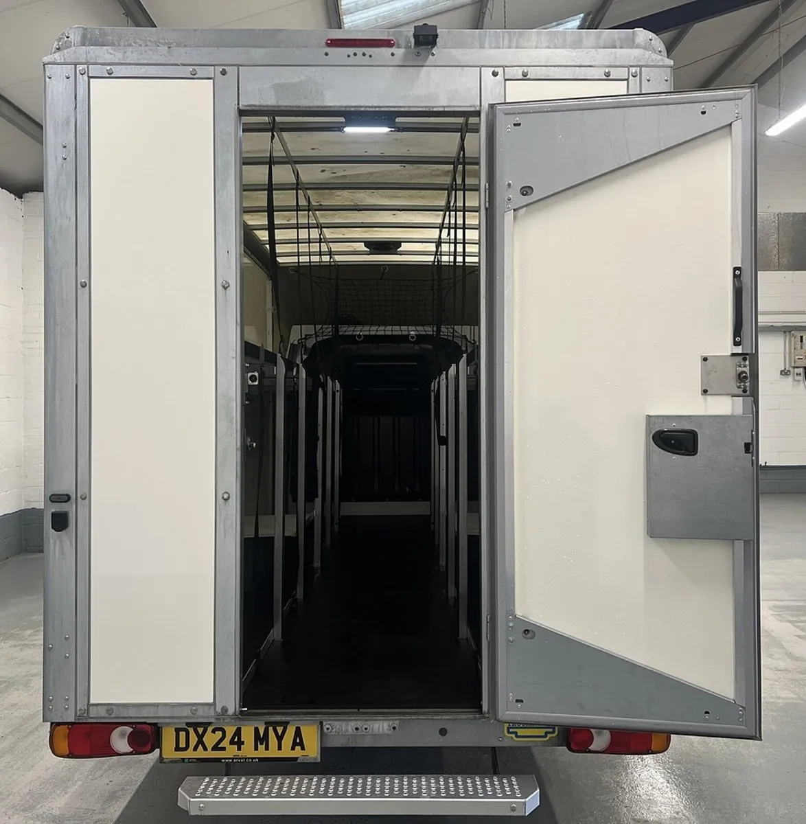 2024 Renault Master Luton Box Low Loader Van - Image 2