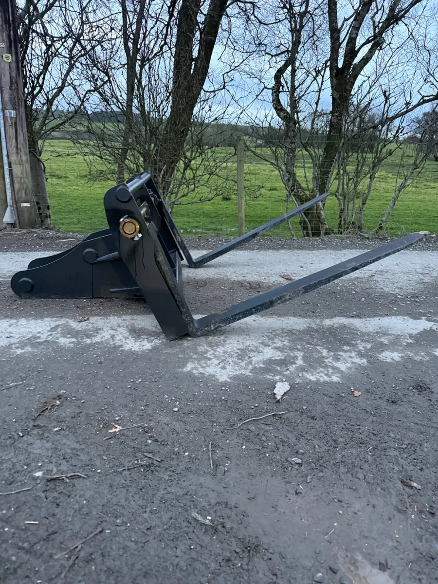 Digger Forks - Image 1