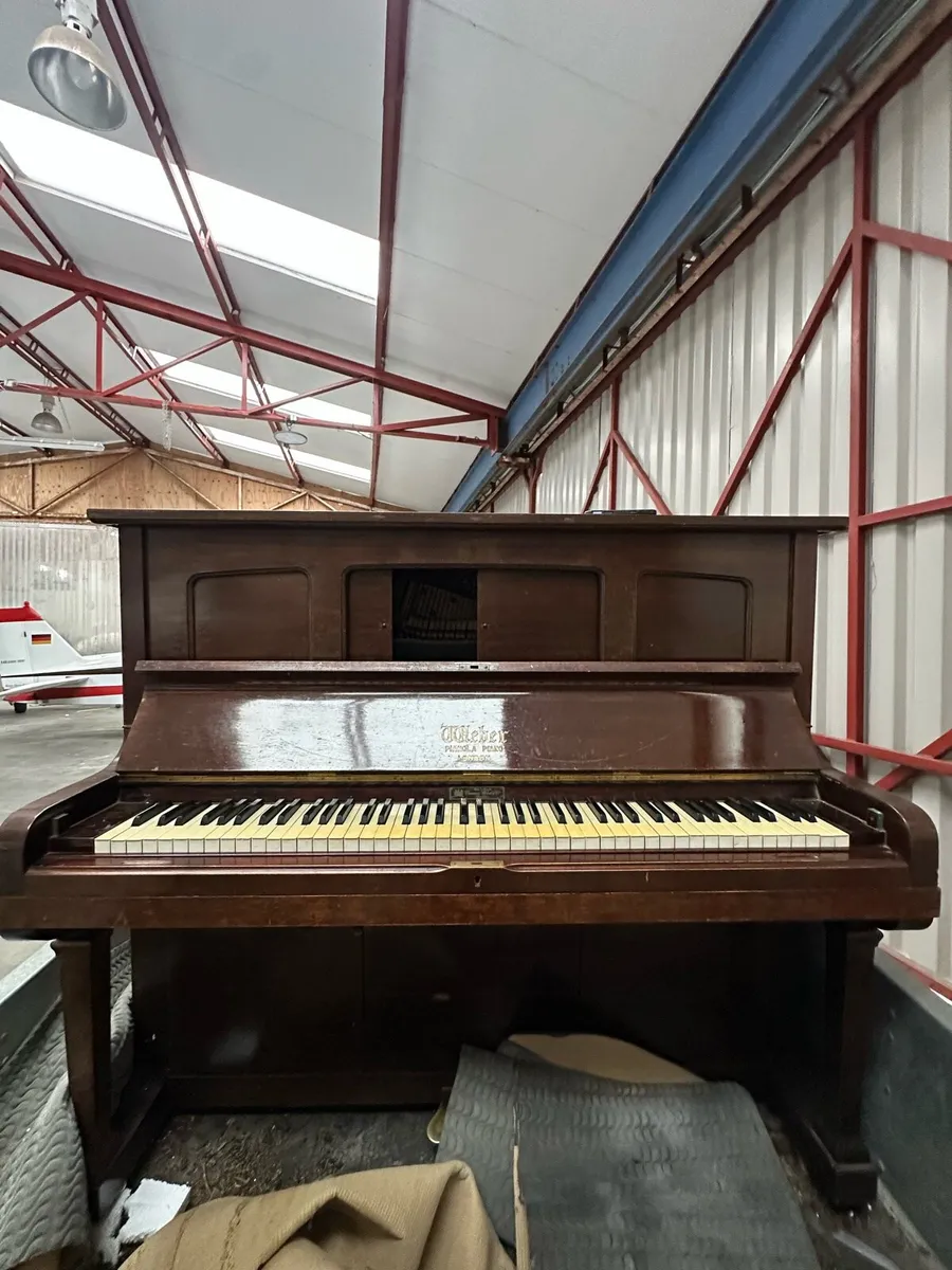 Furniture & Piano - Image 1