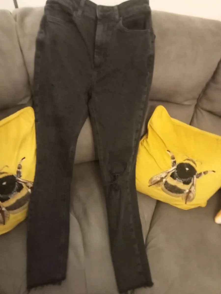 Ladies black new look skinny jeans size 10 - Image 1