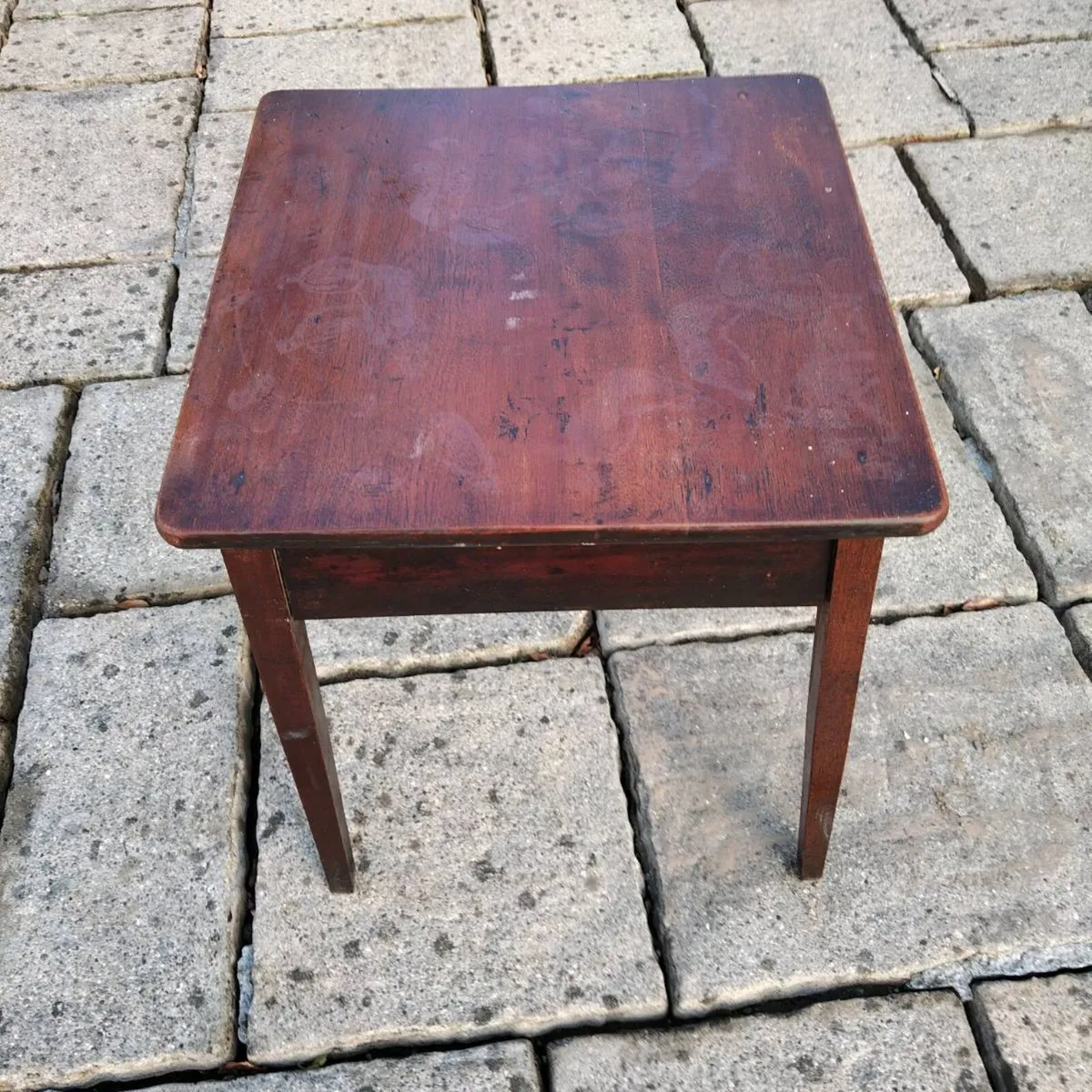 Small Table - Image 2