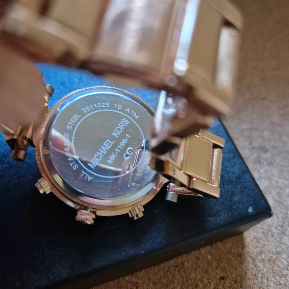 Women's Michael Kors Watch, Great Condition - Image 4