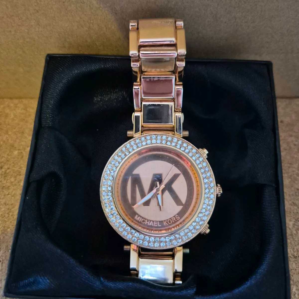 Women's Michael Kors Watch, Great Condition - Image 2