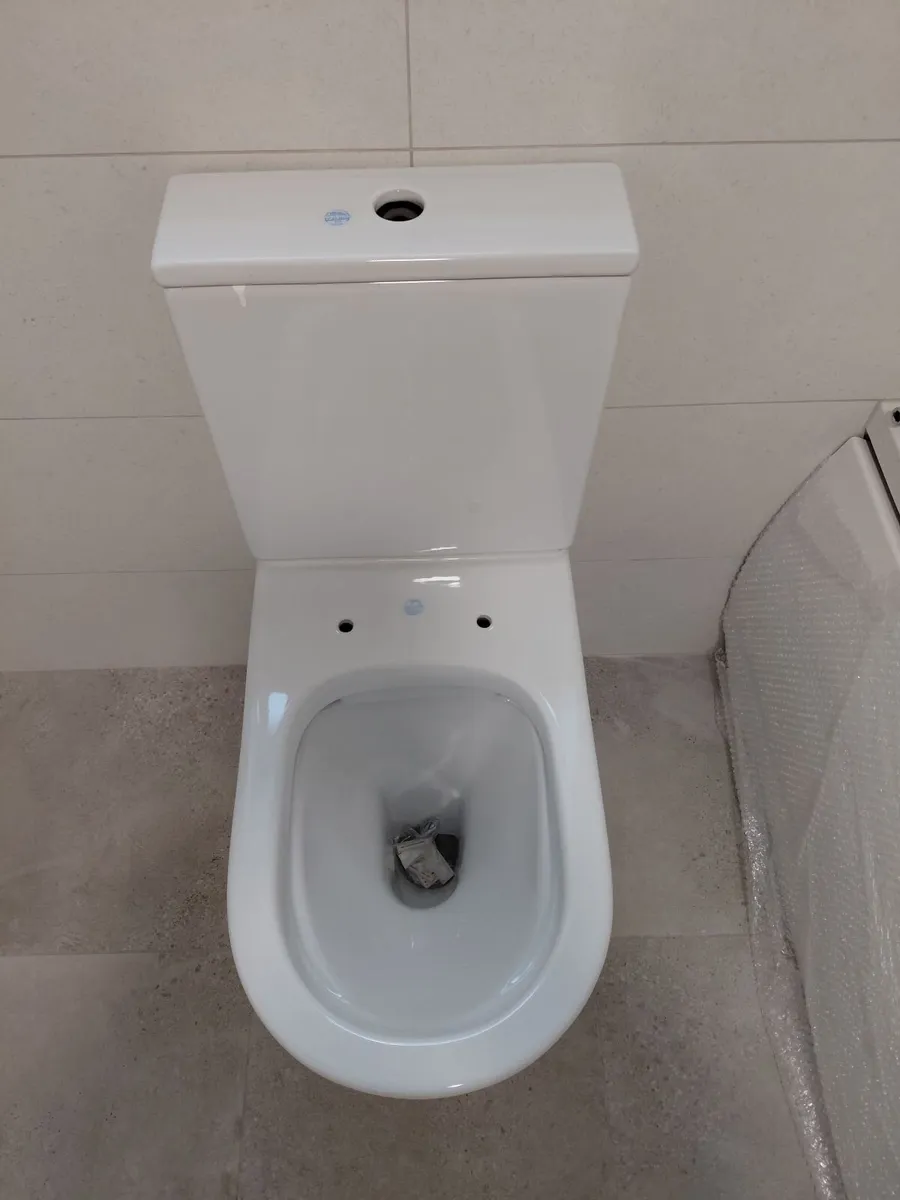 2 New Toilets - Image 2