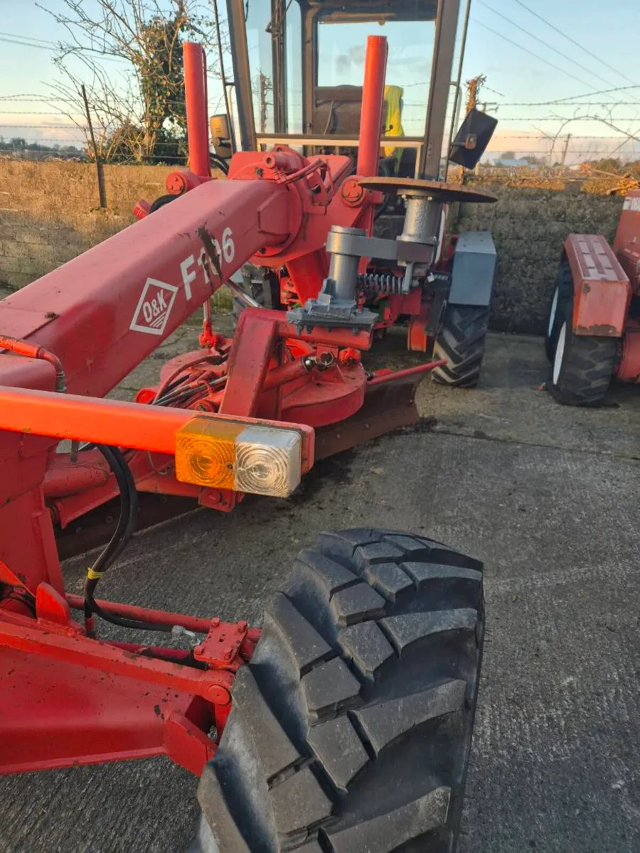 Rollers and road graders.    Self Drive - Image 2
