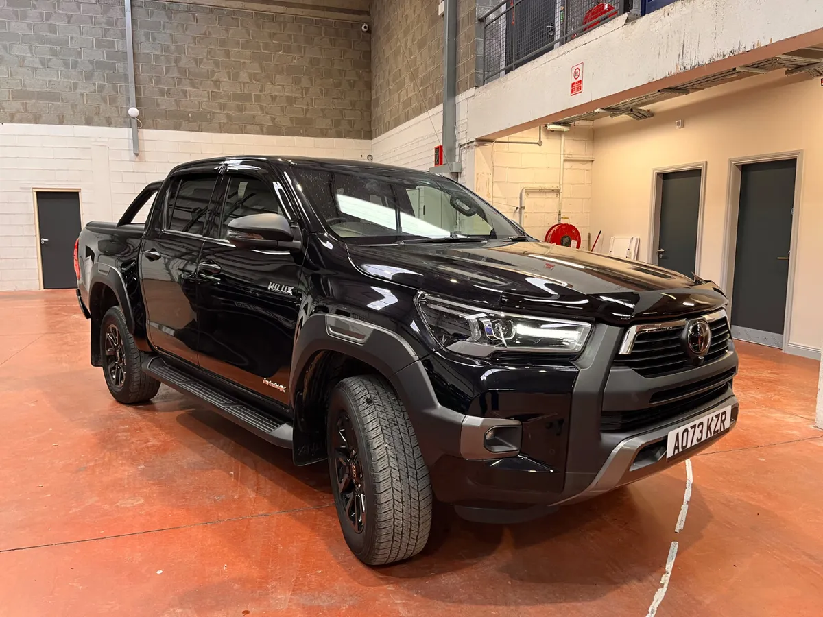 2023 Toyota Hilux 2.8 Invincible X Auto - Image 2