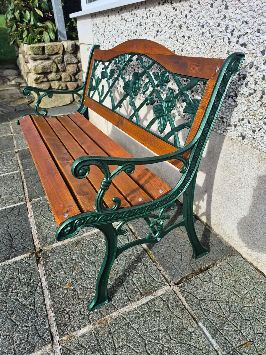 Cast iron Garden bench - Image 1