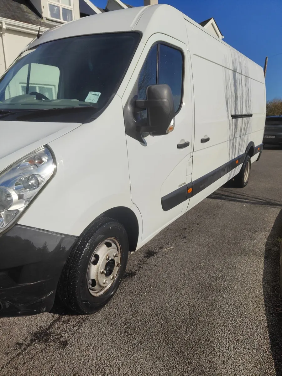 Renault Master 2016 twin  wheel 🎡 - Image 4