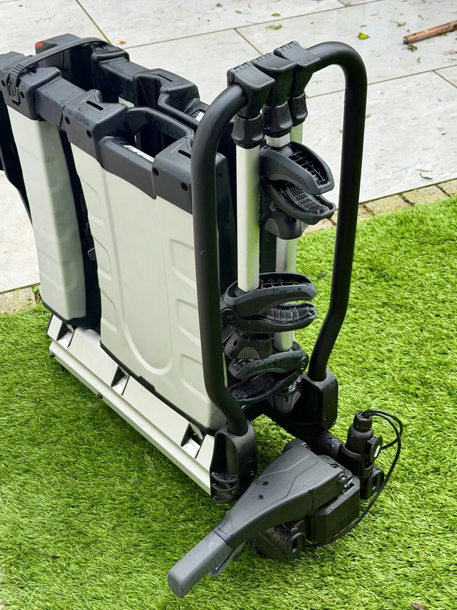 Thule EasyFold XT 3 Towball Bike Carrier - Image 3