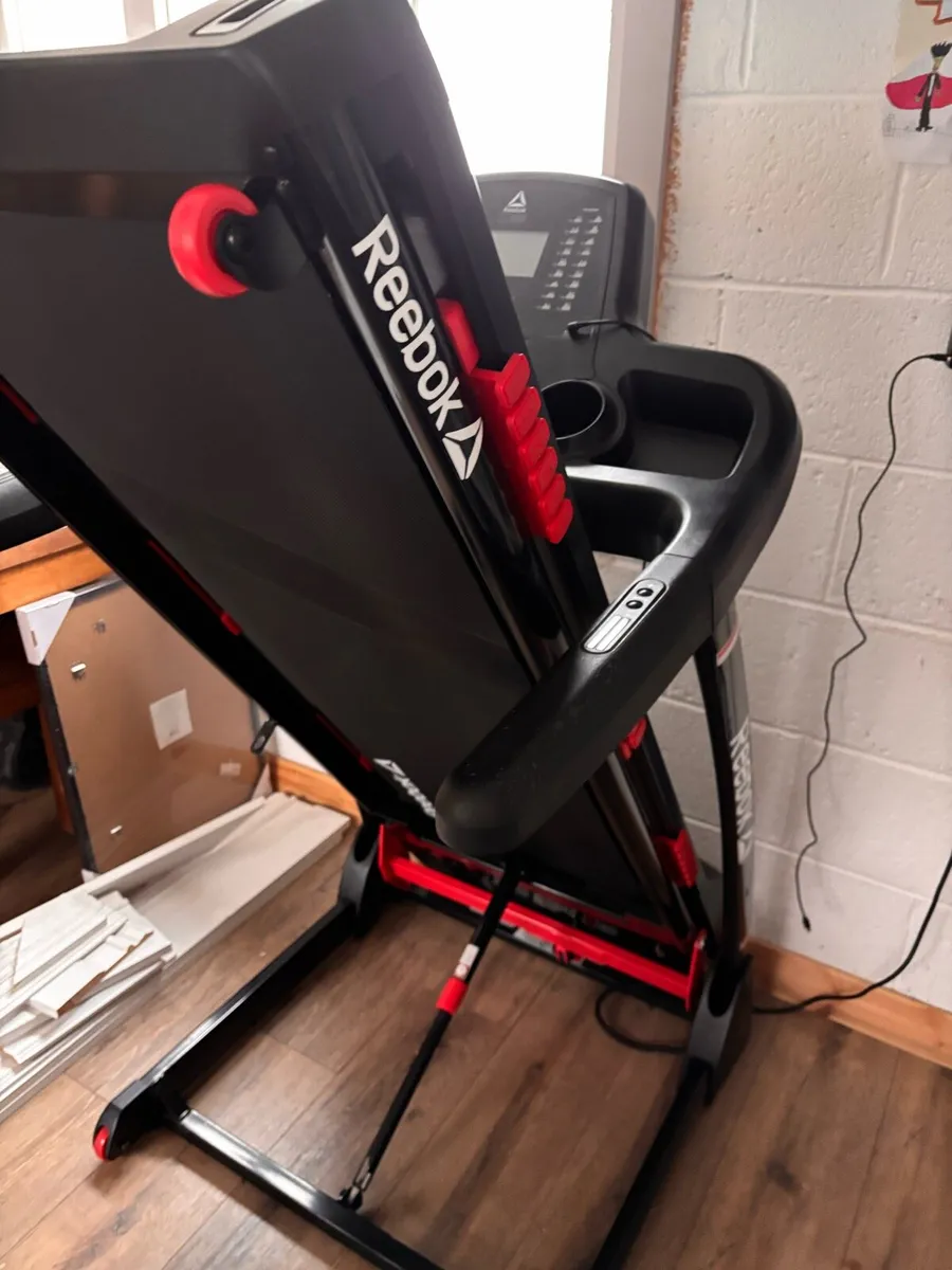 Reebok One GT40S Treanmill - Image 2