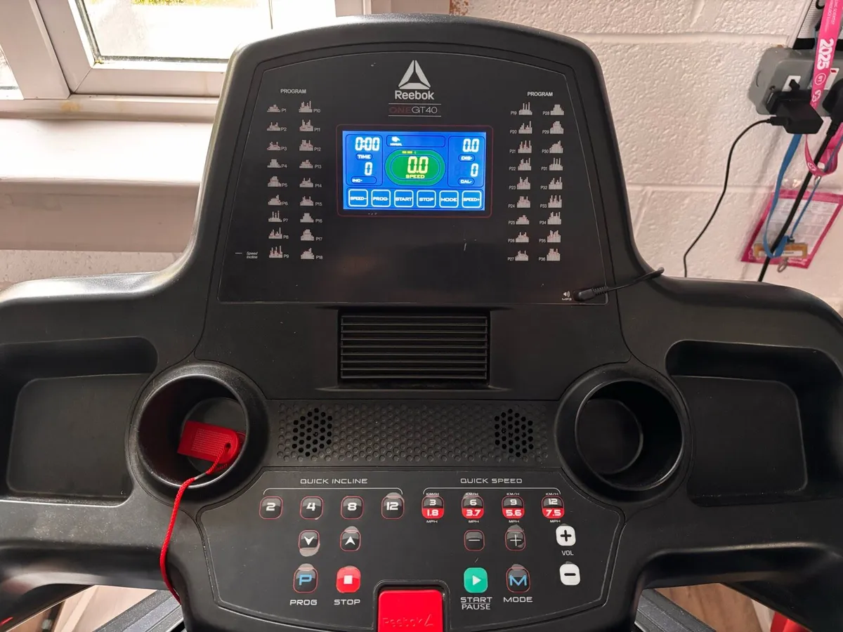 Reebok One GT40S Treanmill - Image 3