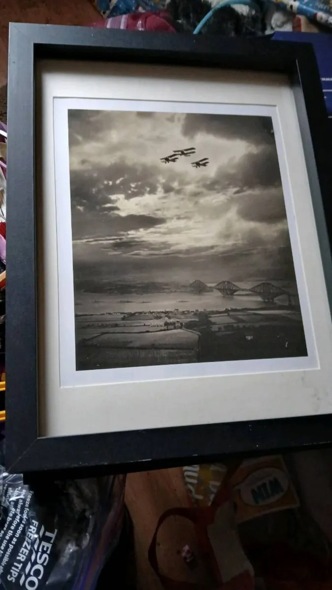 3 x Pictures - Image 4