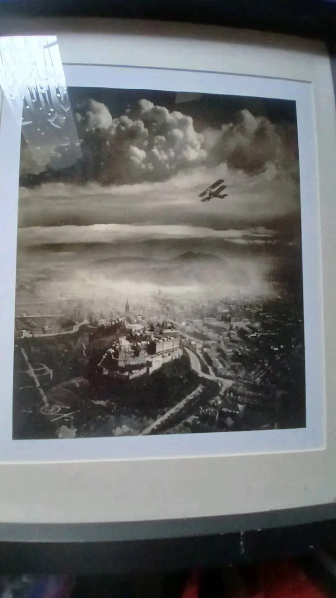 3 x Pictures - Image 1