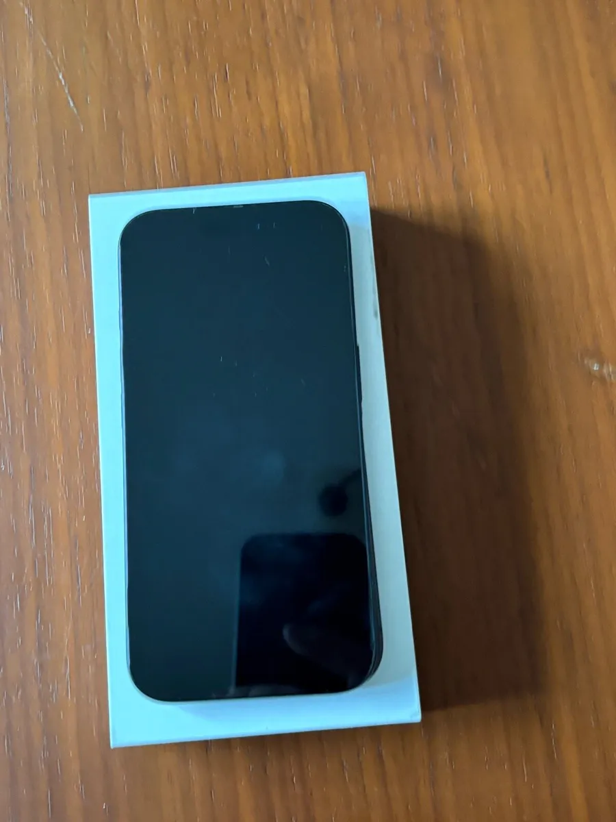 iPhone 16 128gb (like new) - Image 1