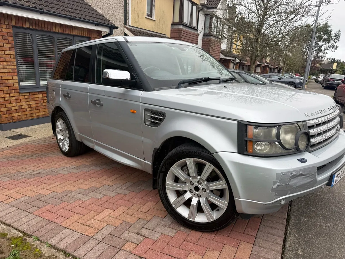 Range Rover Sport - Image 1