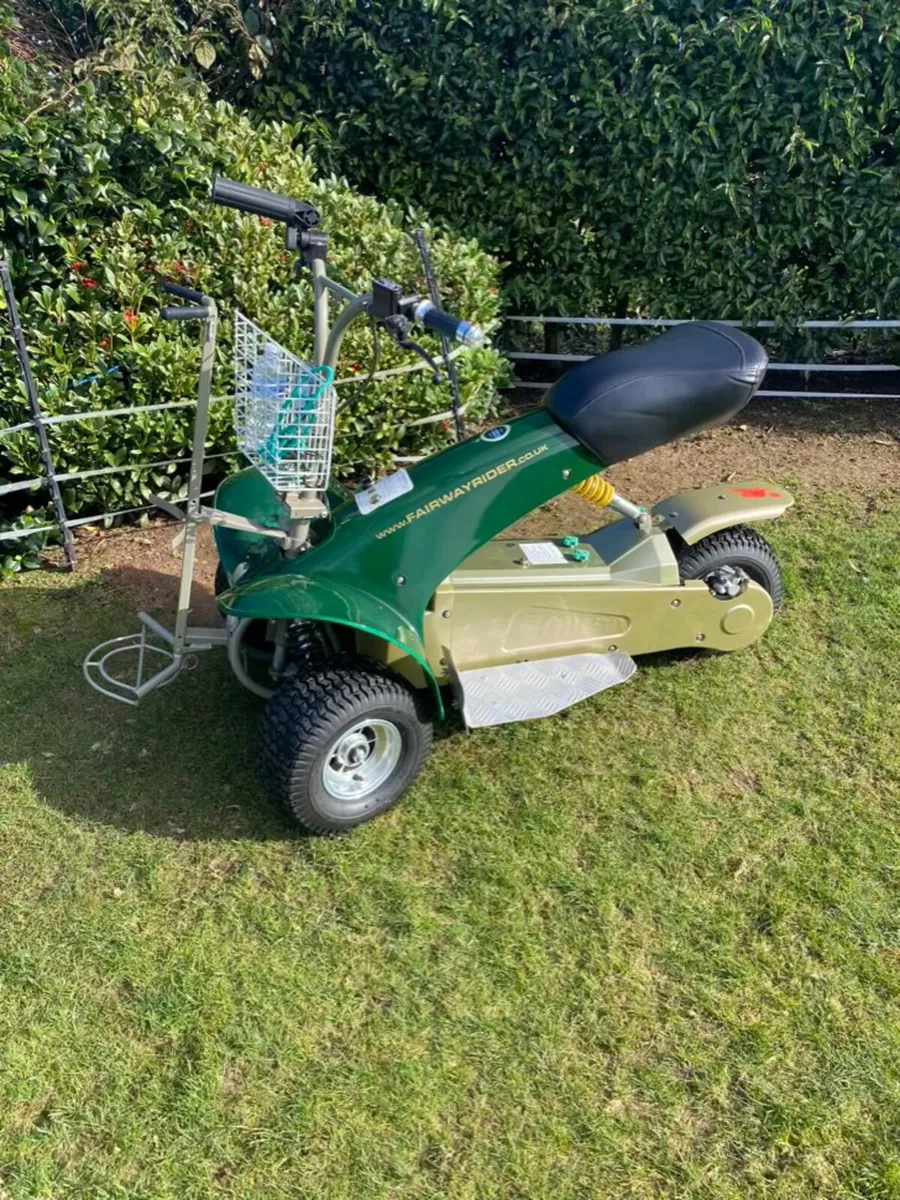 fairway Rider G3 single seat golf buggy - Image 1