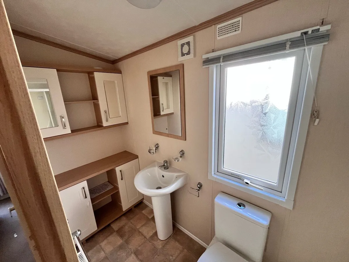 Pemberton Abington - Image 3