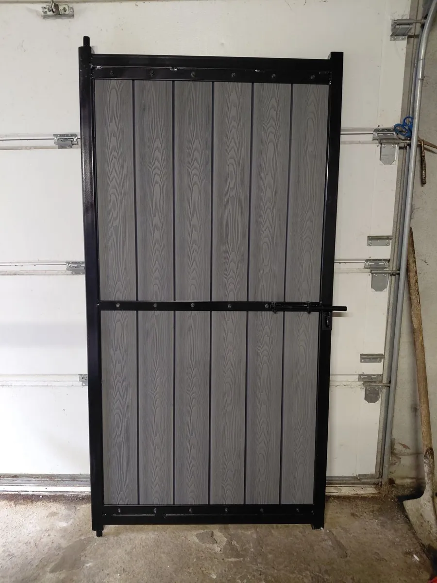 Steel side entry gate - Image 2