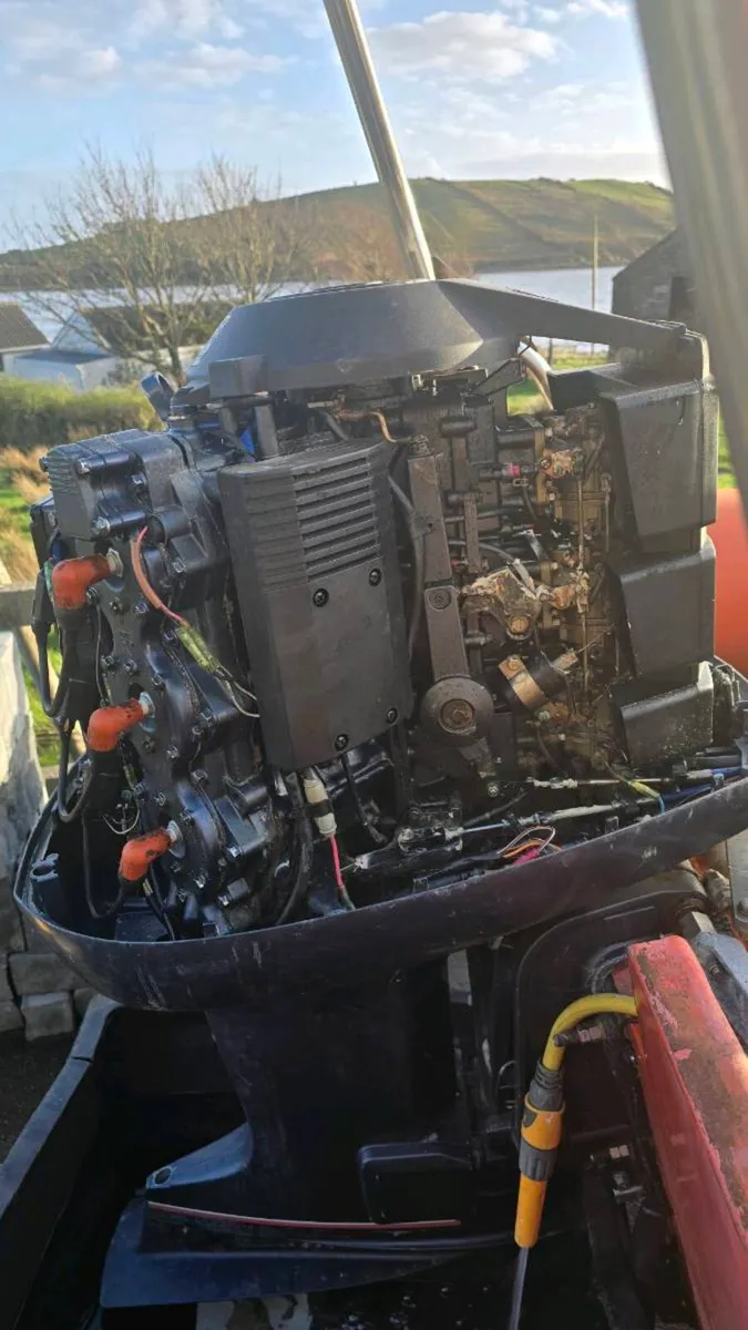 Yamaha 175 V6 2-stroke engine - Image 3