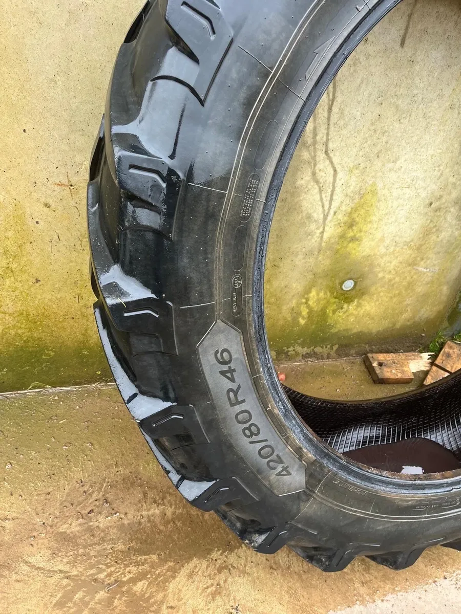 Michelin 420 /80/ 46 tires - Image 2