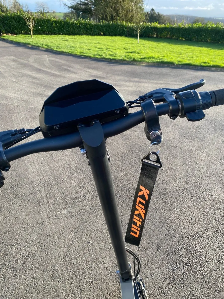 Electric scooter Kukirin G2 - Image 2