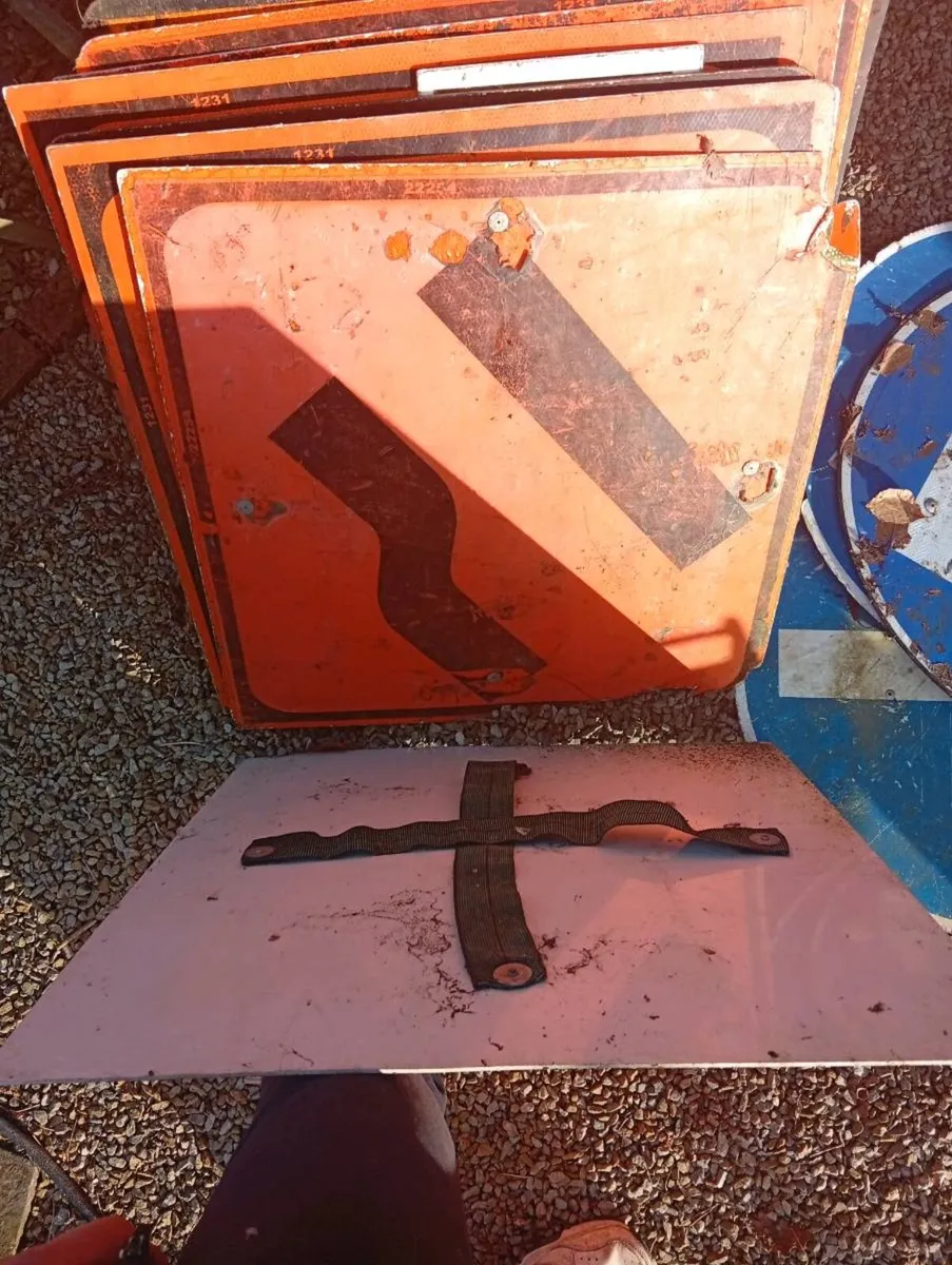 Safety barriers - Image 4