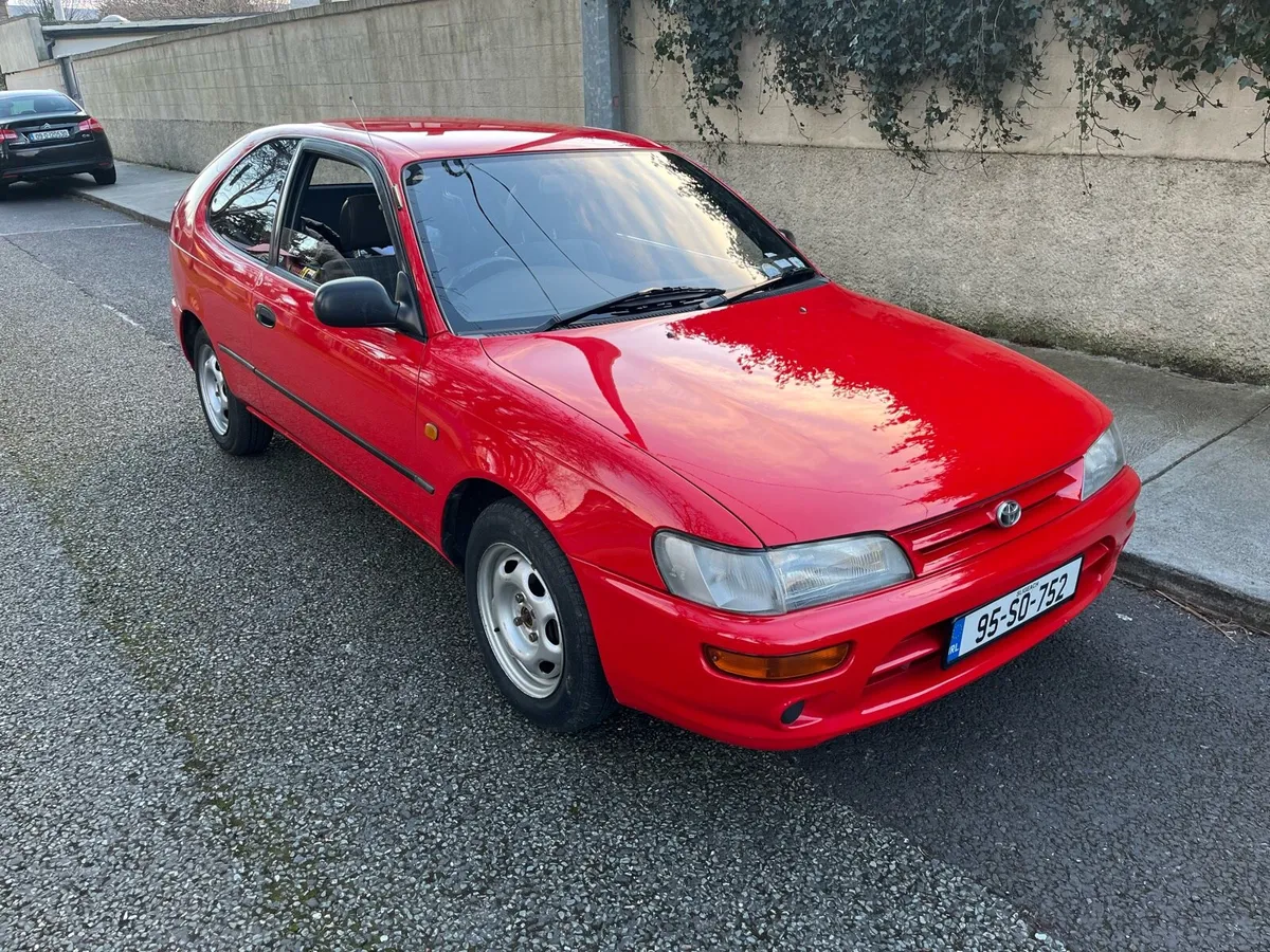 Toyota Corolla van - Image 1