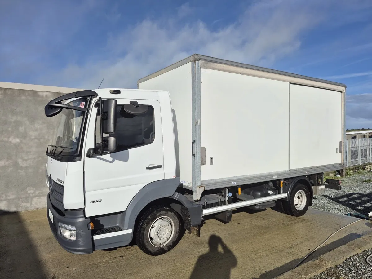 181 Mercedes Atego Truck - Image 2