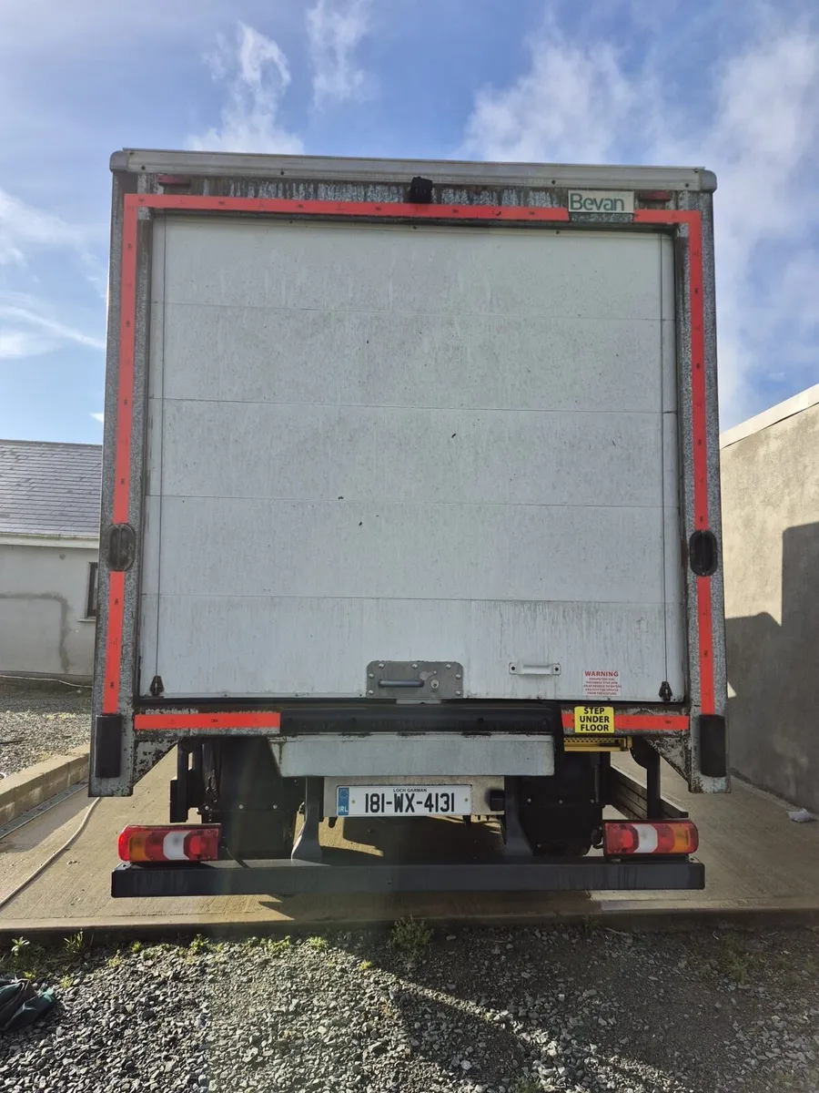 181 Mercedes Atego Truck - Image 4