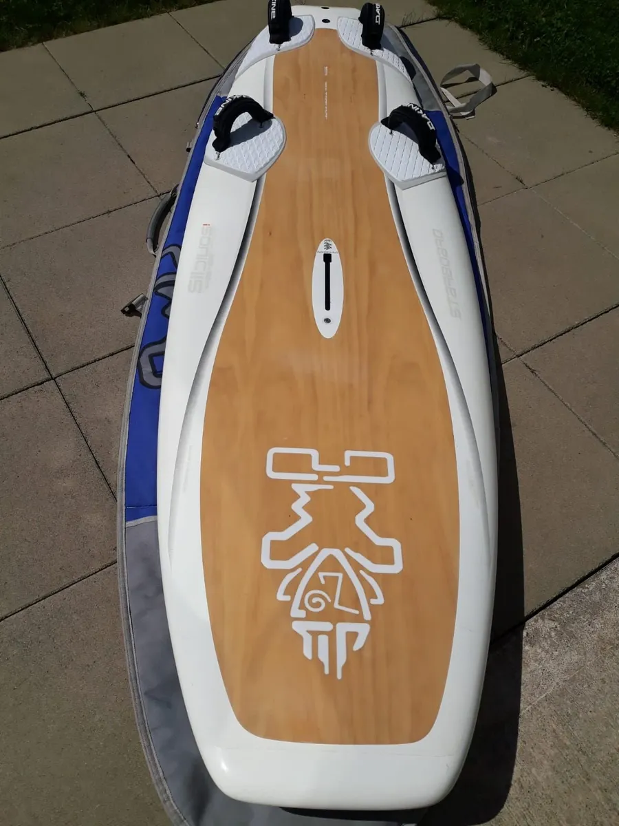 Windsurfing - Image 1