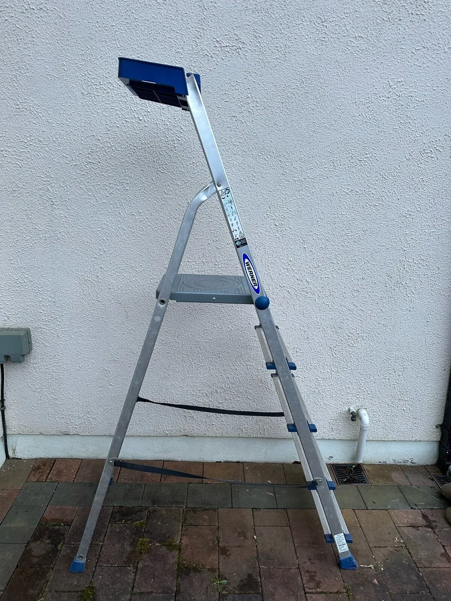 Werner 5 tread Aluminium & steel Step Ladder - Image 1