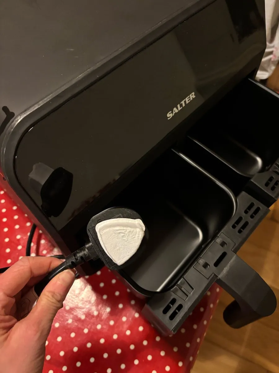 New dual large capacity salter air fryer - Image 4