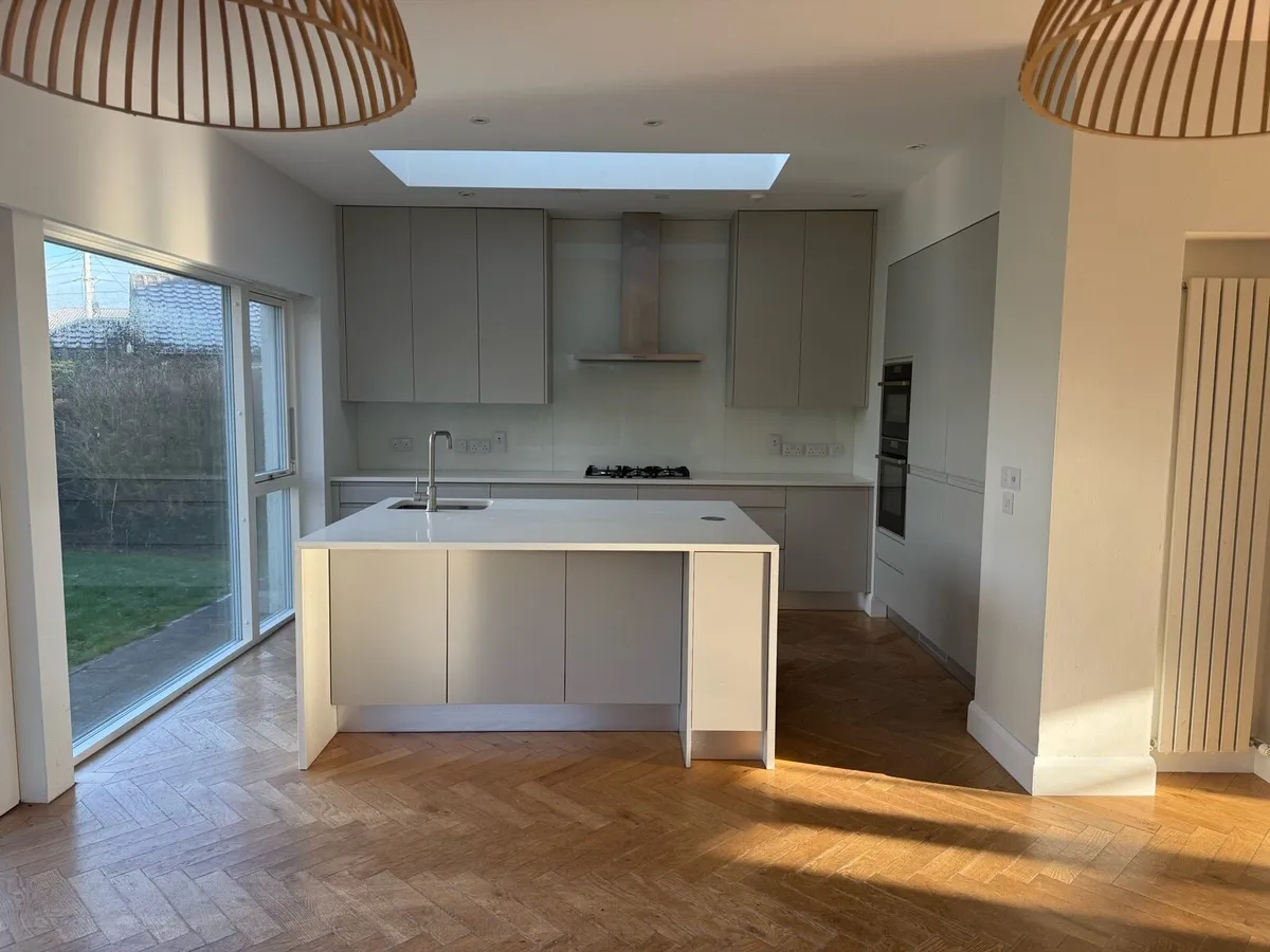 Kitchen for sale - solid wood with quartz - Image 2