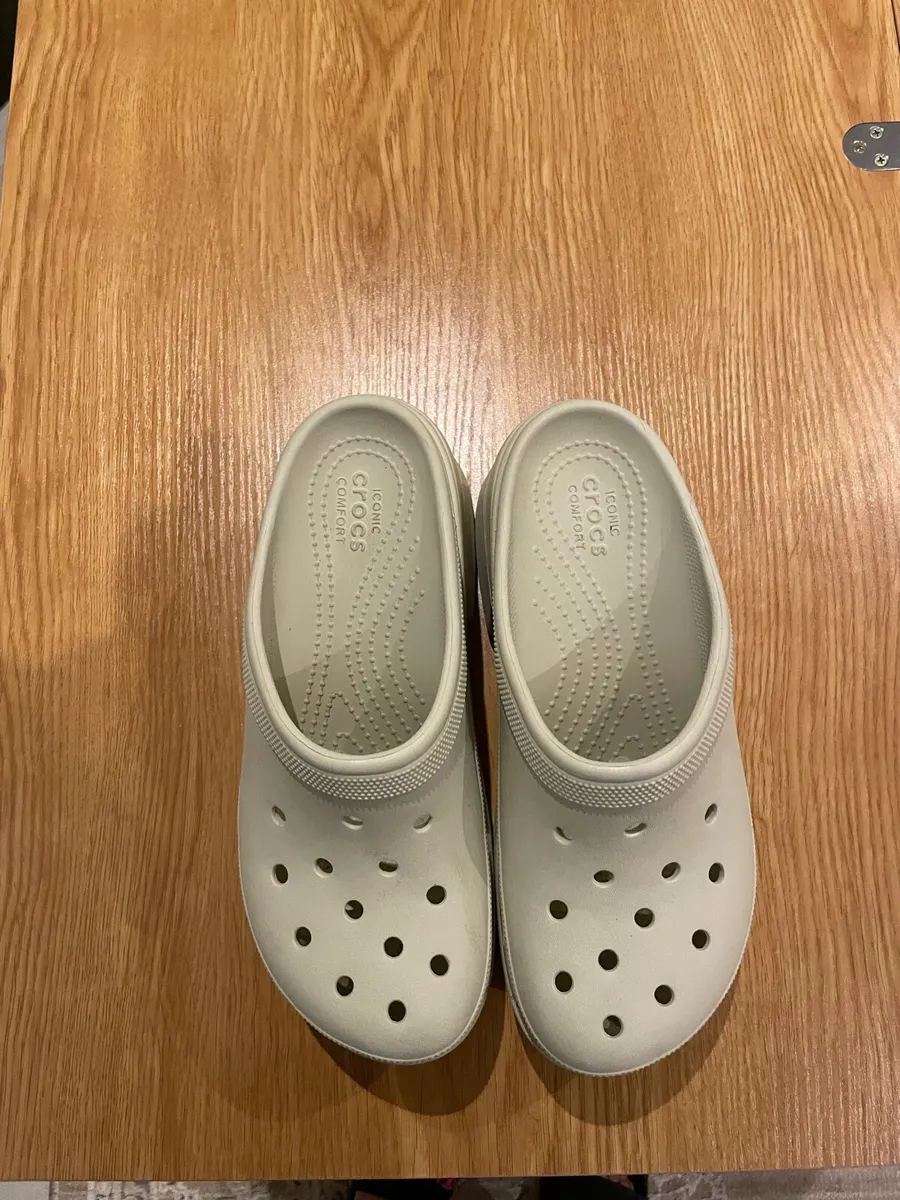 Crocs Unisex Siren clogs in bone - Image 2