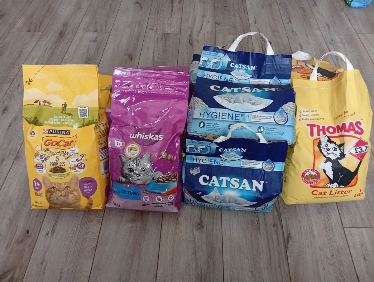 Dog & Cat Food - Image 3