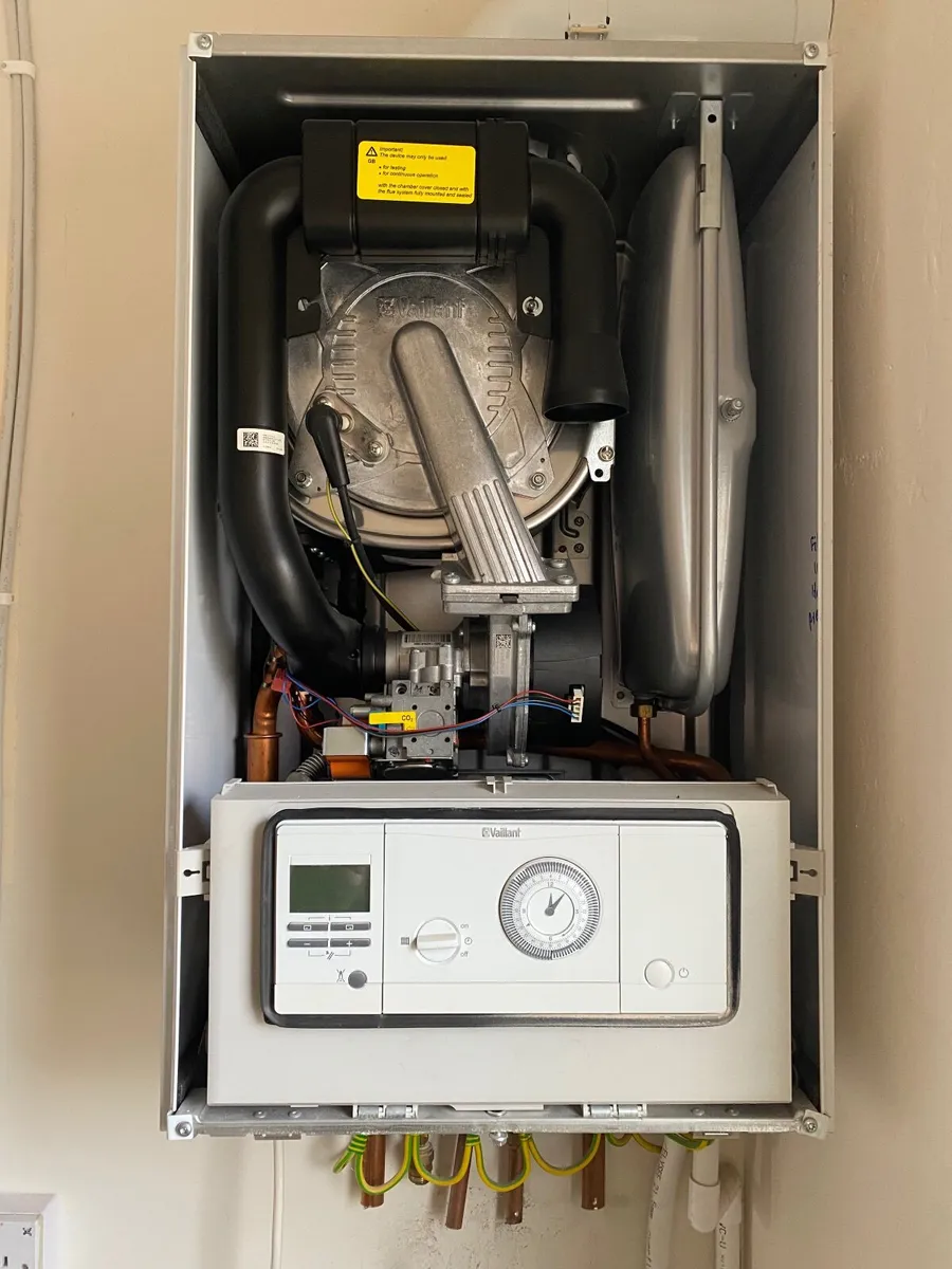 Vaillant eCOTEC pro 28 LPG combi Boiler - Image 3