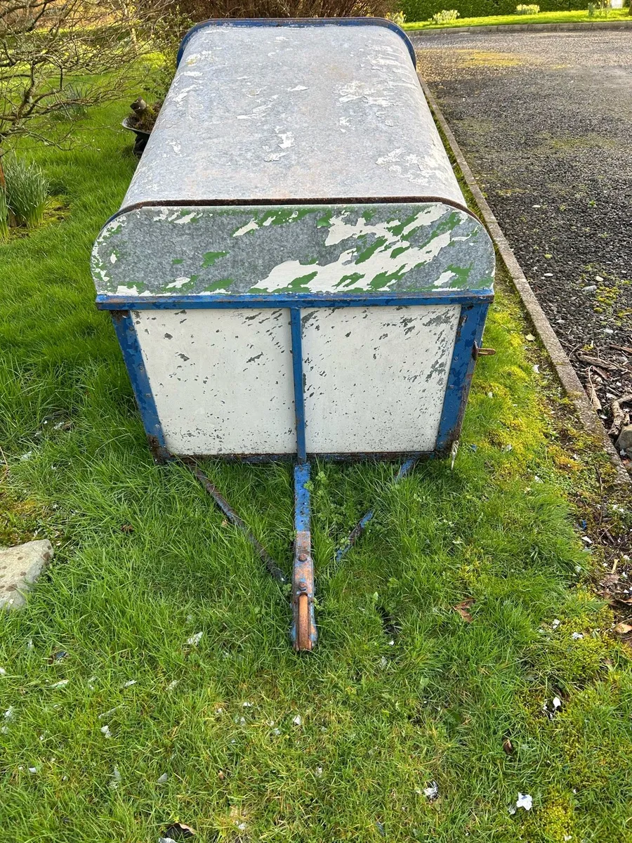 Dog Trailer - Image 2