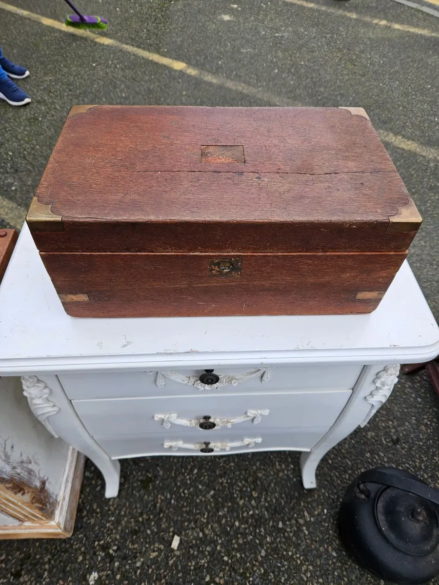 Vintage Box - Image 1