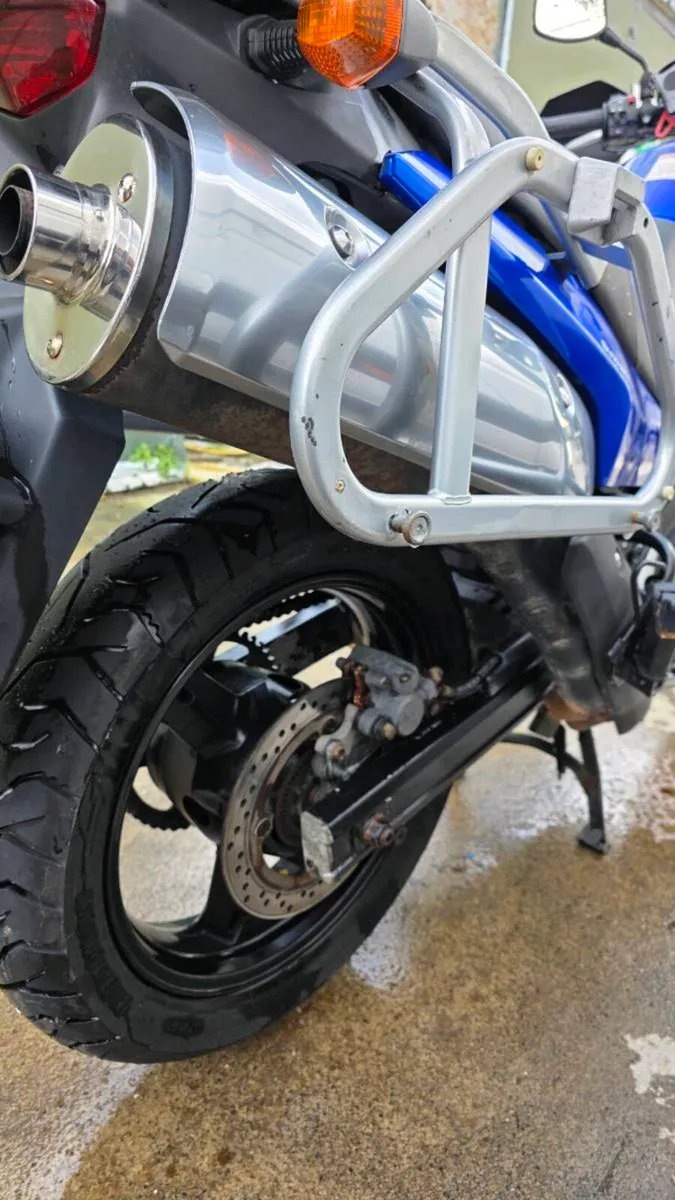 Suzuki 650 Vstrom 2008 - Image 4