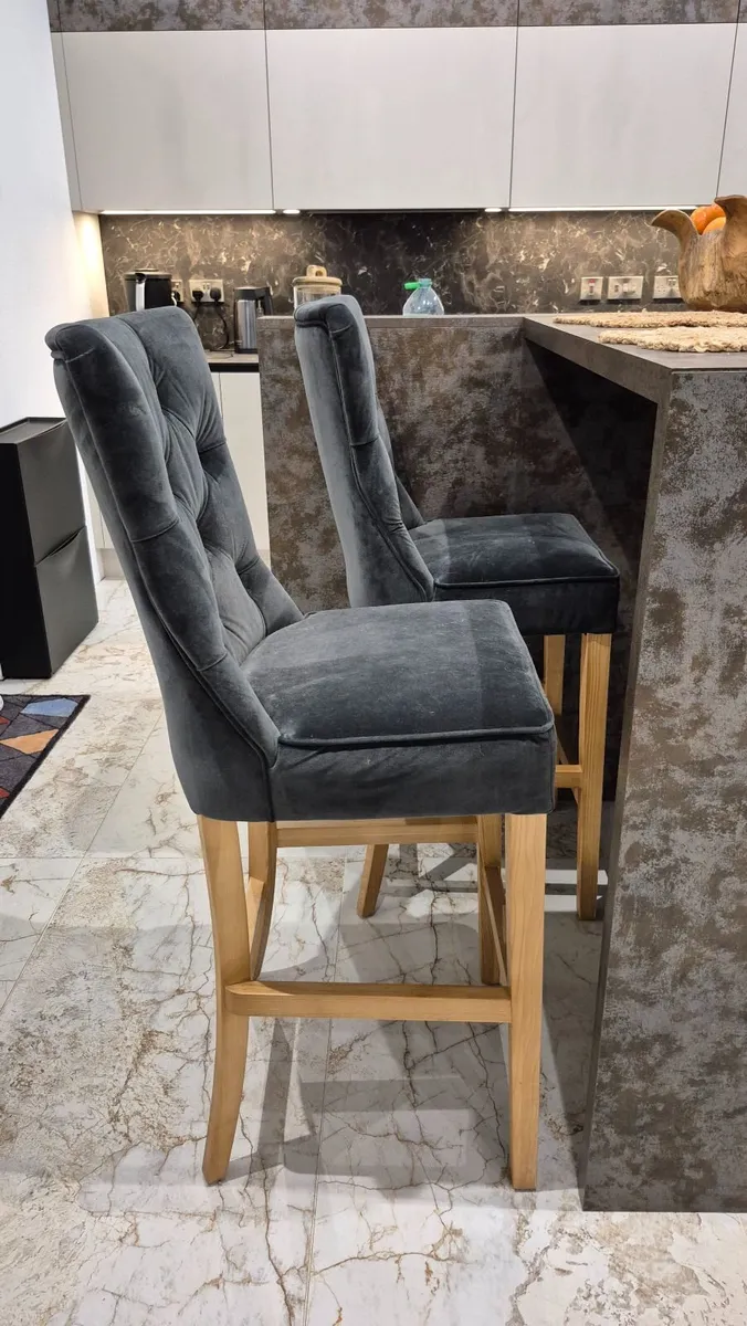 4 Toll Chairs - Image 2