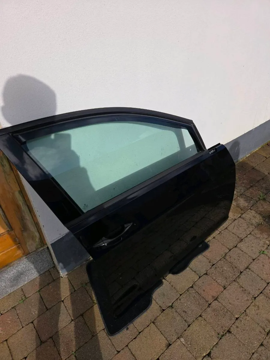 VW Golf mark 7 black front driver door. - Image 3