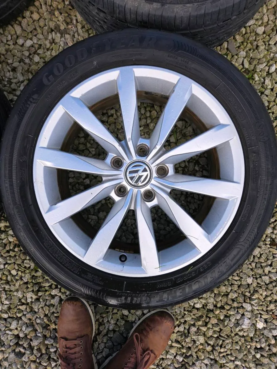VOLKSWAGEN 17 inch alloys wheels and tyres - Image 2