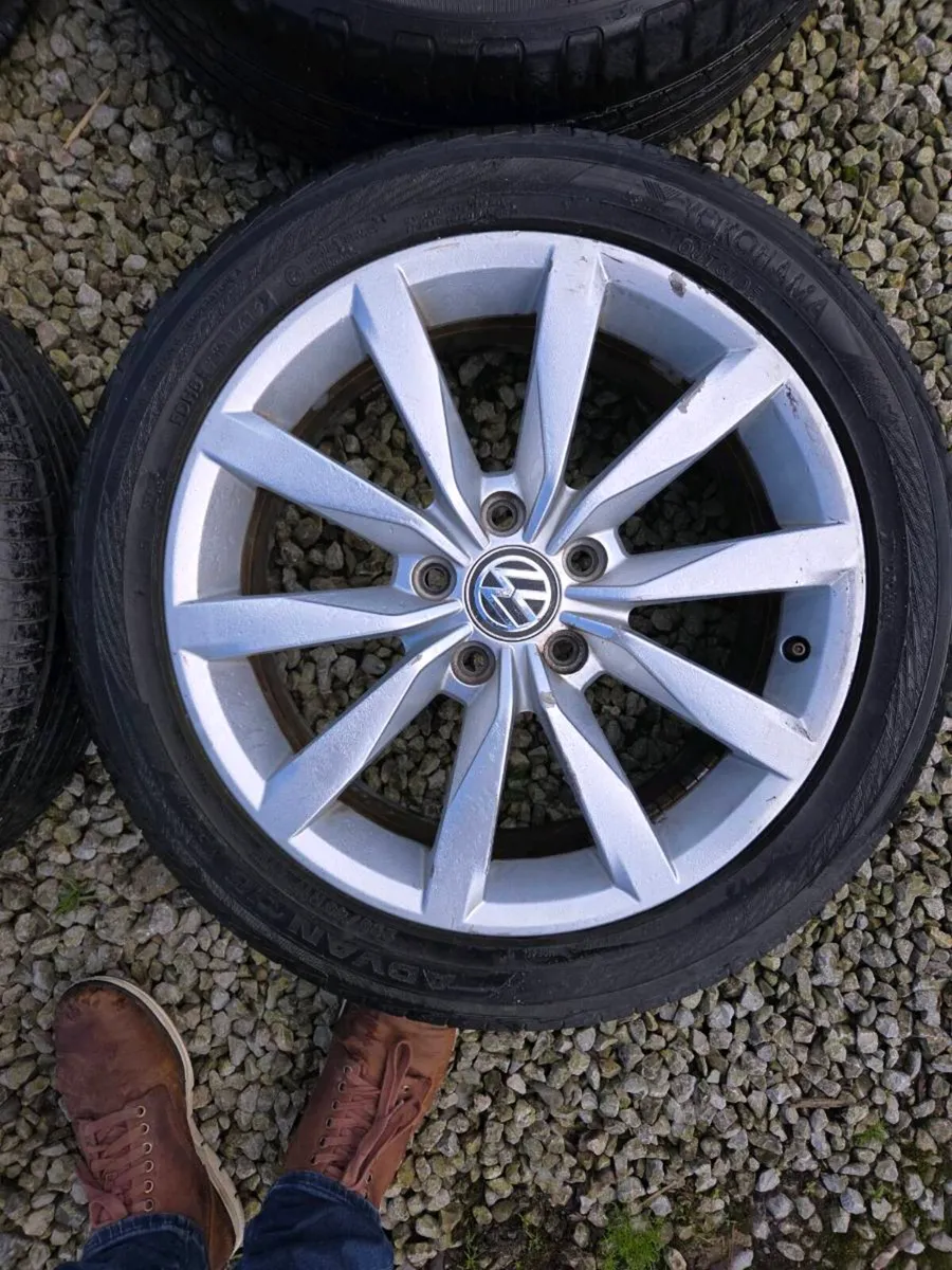 VOLKSWAGEN 17 inch alloys wheels and tyres - Image 3
