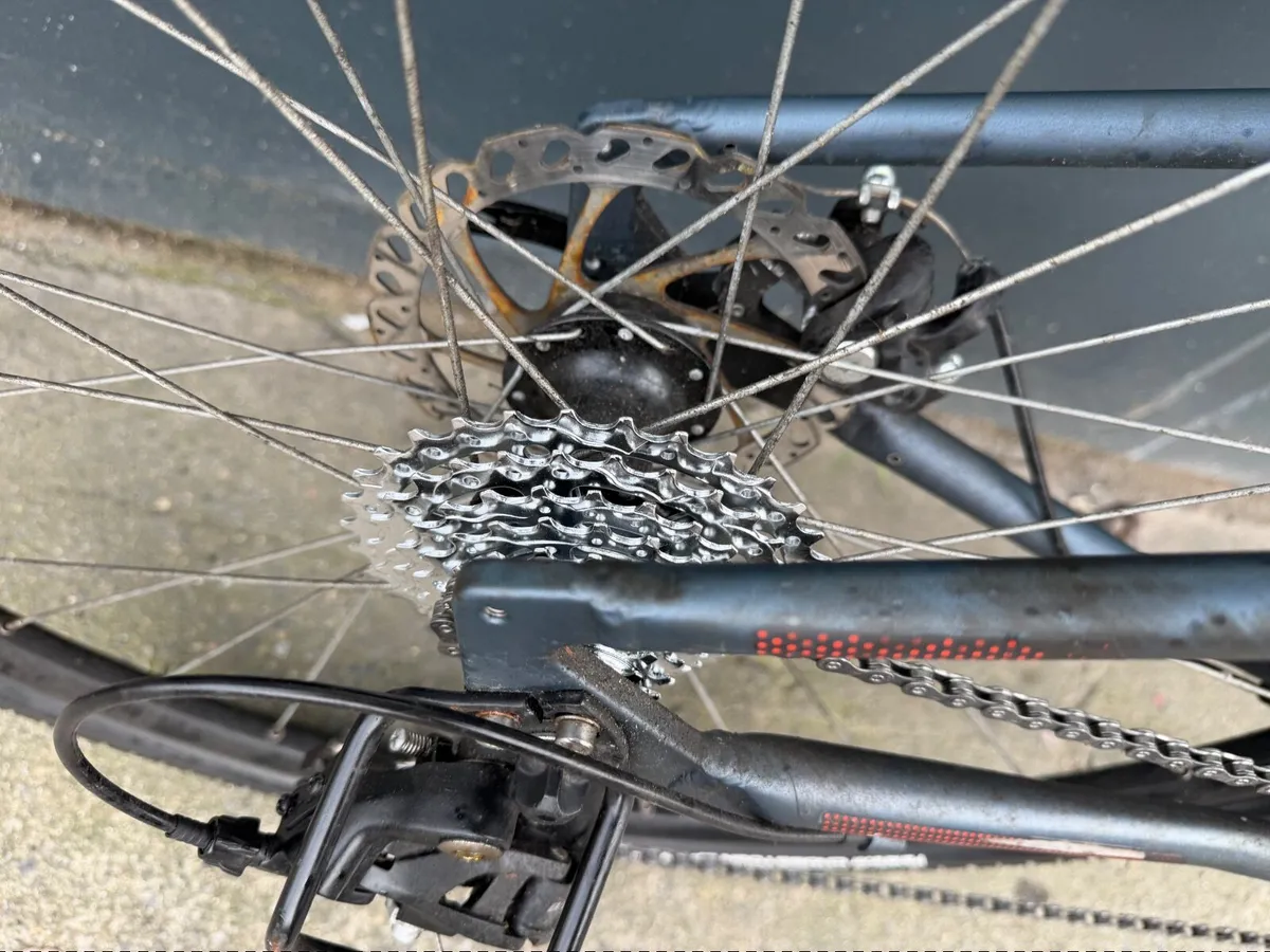 Riverside hybrid bike ❗️Open 7 days of the week ❗️ - Image 3