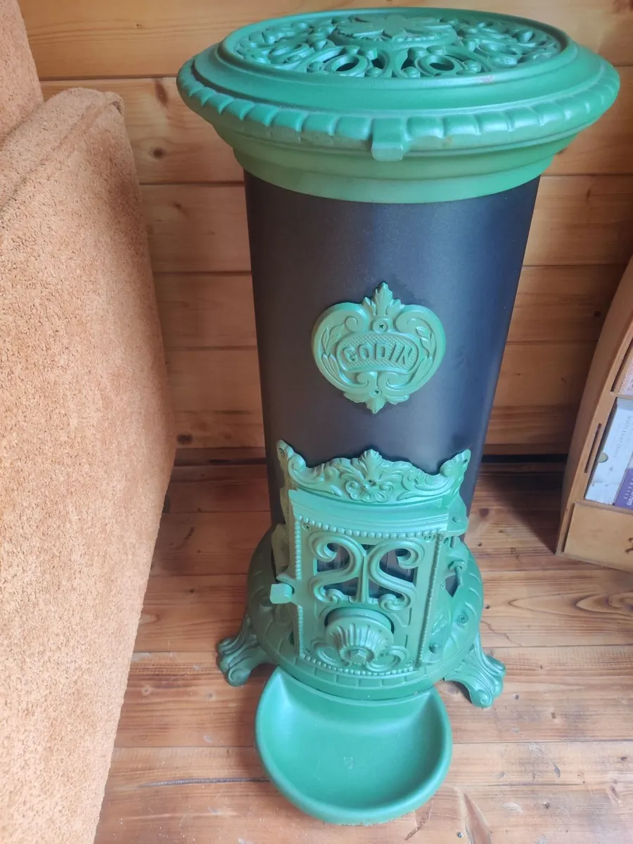 French godin stove - Image 1