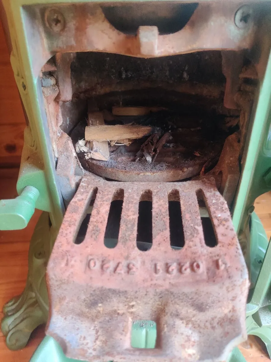 French godin stove - Image 3