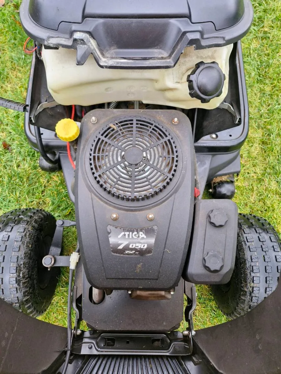 Stiga ride on lawnmower 2019 Delivery available - Image 2