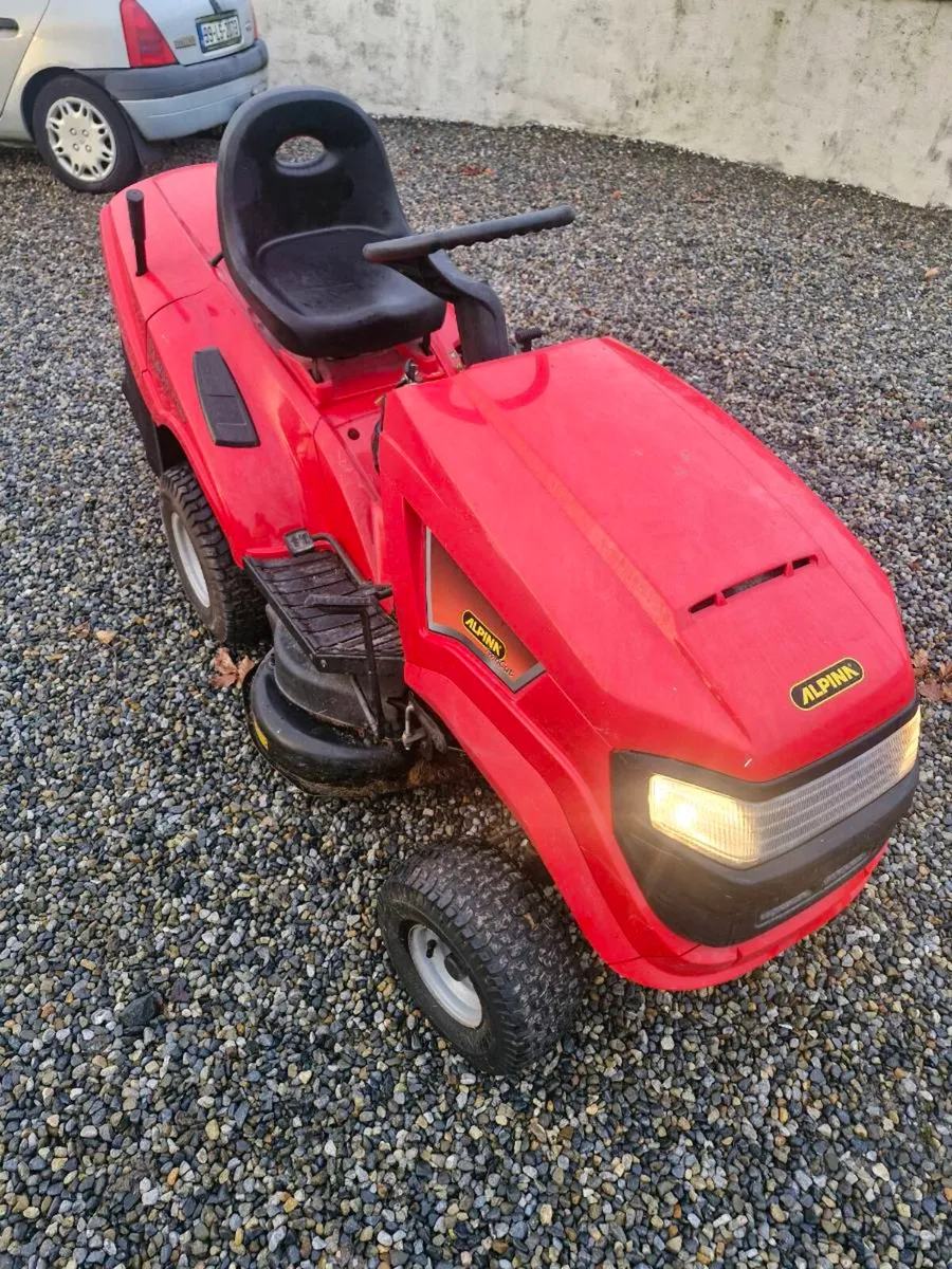 Castlegarden ride on mower Delivery available - Image 1